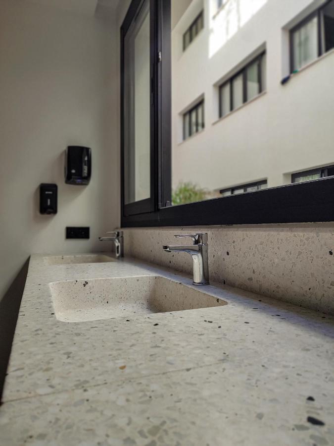 Albergue The Boc - *